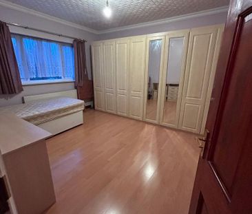 4 bedroom terraced house to rent - Photo 1