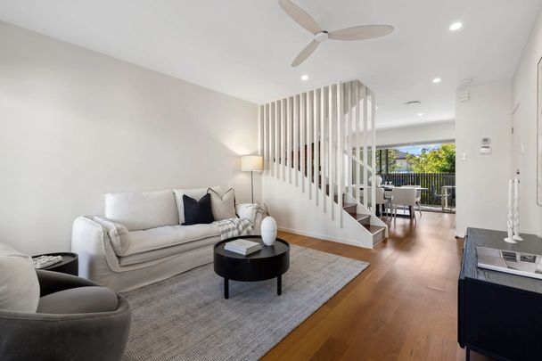 Modern Townhouse, Footsteps to Oxford St Precinct - 9mth Lease with rent increase. - Photo 1