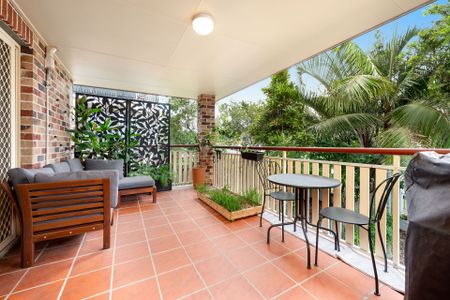 2/63 Kirkland Avenue, Coorparoo. - Photo 2