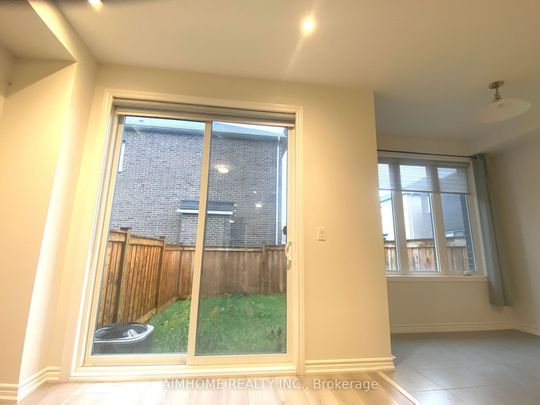 For Lease - 168 Tempel Street, Richmond Hill, Ontario - Photo 1