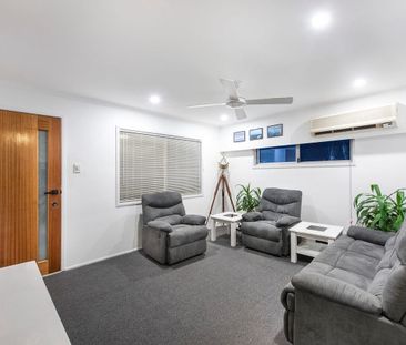 Spacious Family Home - Photo 6