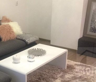 Duża, ładna kawalerka z balkonem - Zdjęcie 5