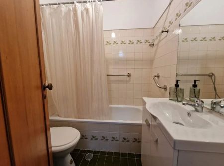 Rua Palmira Bastos, Odivelas, Lisbon 2675-425 - Photo 3