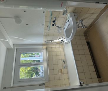 4 1/2 room apartment in Neuhausen am Rheinfall for rent - Photo 4