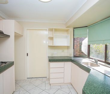 2 Thurles Court, Waterford WA 6152 - Duplex For Rent | Domain - Photo 5