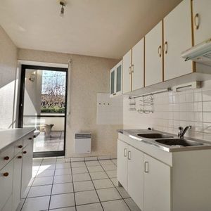 T3 - AVENUE DE VILLARS TERRASSE GARAGE ET CAVE - Photo 2