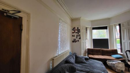 12 bedroom detached house to rent - Photo 2