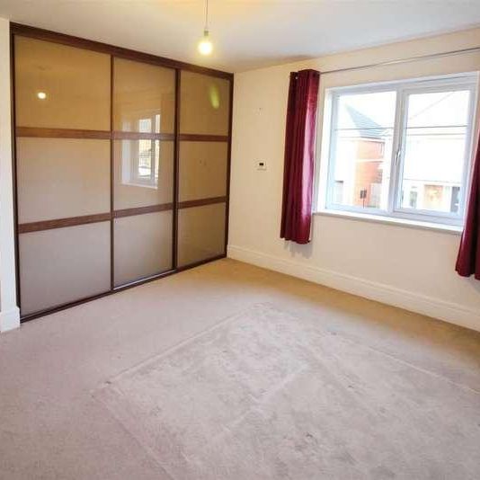 Leicester Square, Crossgates, Leeds, LS15 - Photo 1