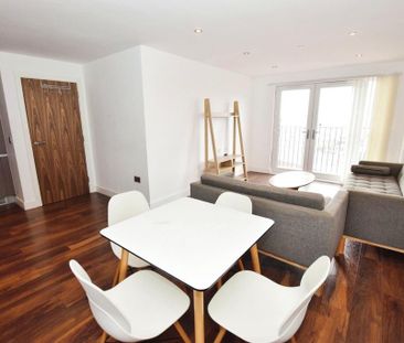 3 bedroom flat to rent - Photo 5