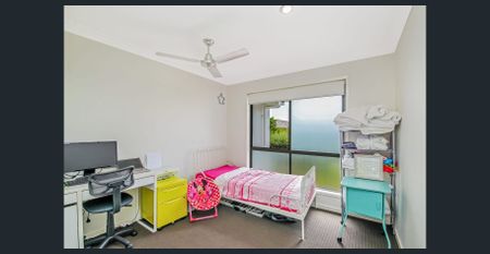 REFRESHED FAMILY HOME AWAITS!!! - Photo 4