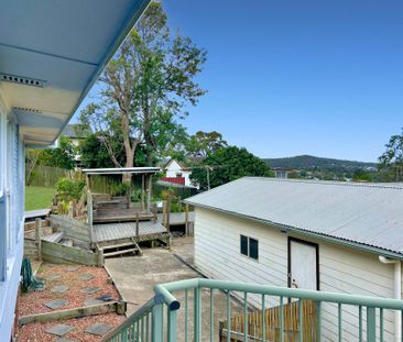 FRESHLY UPDATED HOME IN A FAMILY-FRIENDLY LOCATION - Photo 5