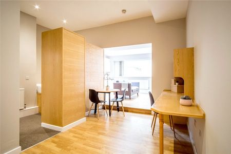 52 Bankfield Road, Huddersfield, HD1 - Photo 3