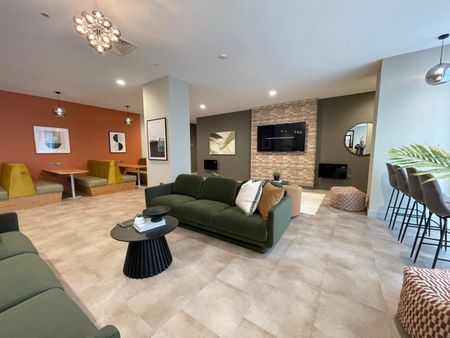 1 Bed Flat, Boulevard Plaza, B5 - Photo 3