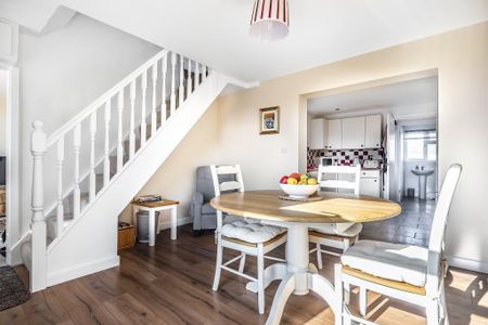 2 bedroom detached house to rent - Photo 2