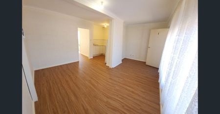 Perfect for a single or a couple - Photo 2