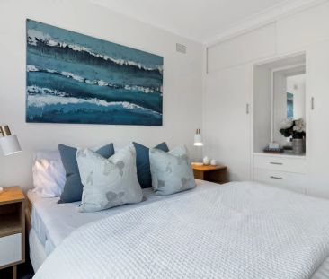 Sun-Drenched Coastal Living in the Heart of Manly - Photo 4