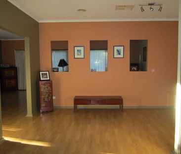 Light-Filled Family Home in a Quiet Battle-Axe Position - Photo 1