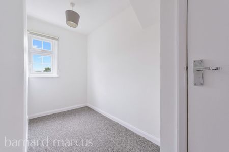 Egmont Road - Photo 2