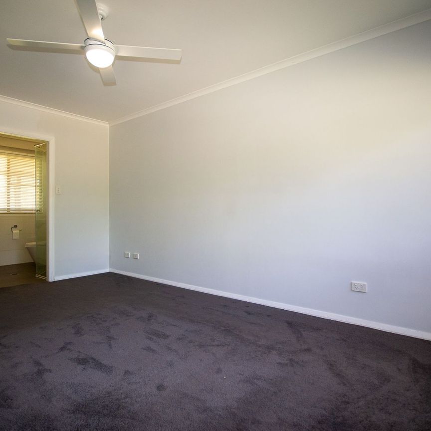 THREE BEDROOM FAMILY HOME - Photo 1