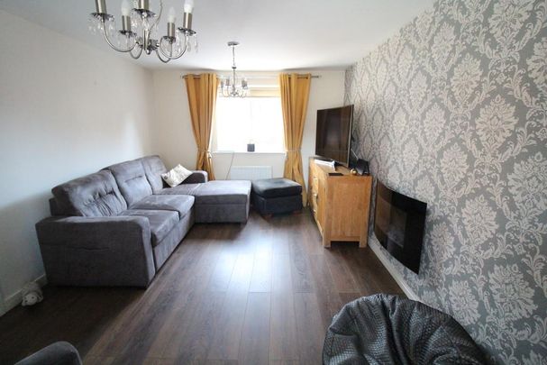 4 bedroom detached house to rent - Photo 1
