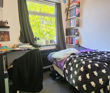 3 bedroom semi-detached house to rent - Photo 5