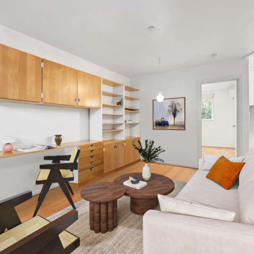 Light Filled Oasis in the Heart of St Kilda! - 6 MONTH LEASE - Photo 1