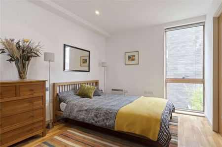 A well laid out modern one bedroom apartment set close to Old Street Station. - Photo 2