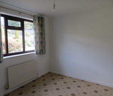 Heights Avenue, Cronkeyshaw, Rochdale, OL12 - Photo 1