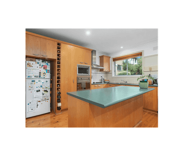 Privacy and size in great location! - Photo 5