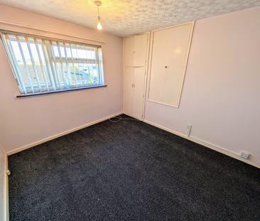 A 3 Bedroom Terraced - Photo 3