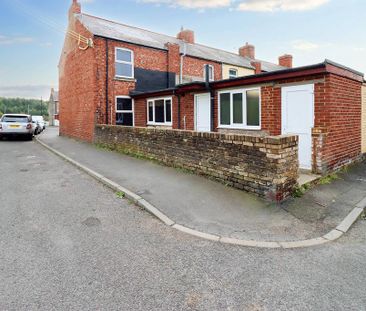 2 bedroom end of terrace house to rent - Photo 4