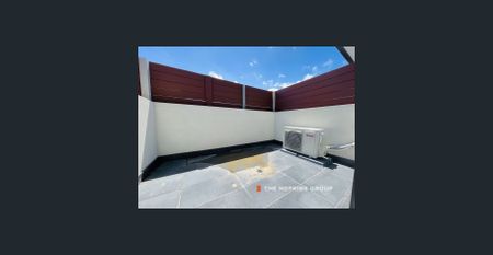 New generation studio living - at its best! - Photo 3