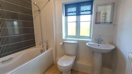 2 bedroom flat to rent - Photo 5