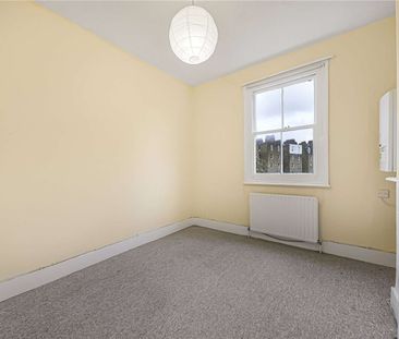 A clean and tidy two double bedroom apartment on Essendine Road. - Photo 3