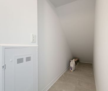 For Lease - 60 Jaguar Private Unit# H, Kanata, Ontario - Photo 6