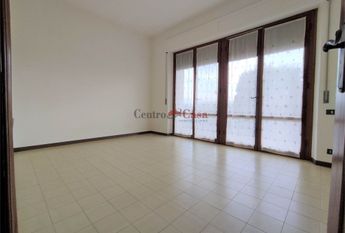 Luminoso appartamento arredato solo di cucina