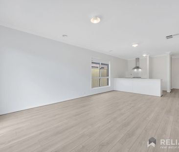 39 Keystone Drive, Sunbury, Vic 3429 - Photo 5