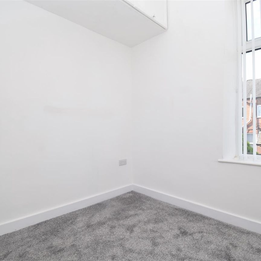 Whitehall Street, Wakefield - Photo 1