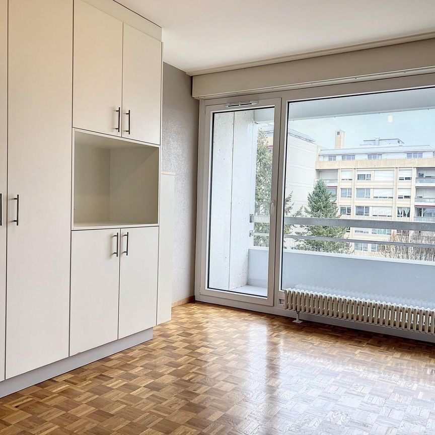 Bel appartement de 3 pièces situé au 8ème étage - Foto 1