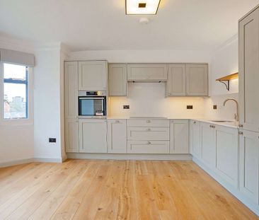 A modern two bedroom apartment - Photo 4