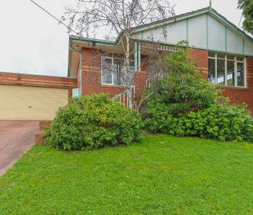 Conveniently located three bedroom home - Photo 5