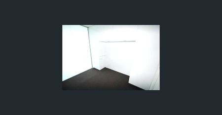 Spacious One Bedroom with whitegoods included!! - Photo 2