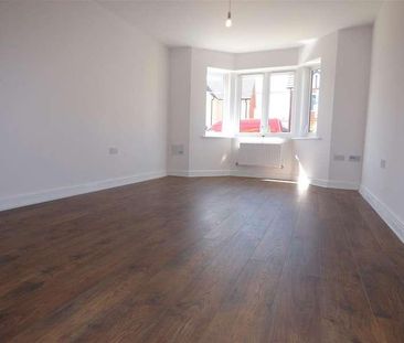 Starling Crescent, Kings Reach, Langley, SL3 - Photo 1