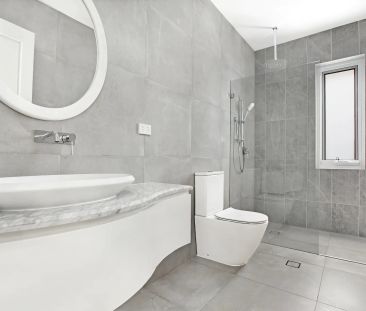 Stunning Family Home with Versatile Floorplan - Photo 6