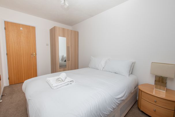 Maidenbower, Crawley, RH10 - Photo 1