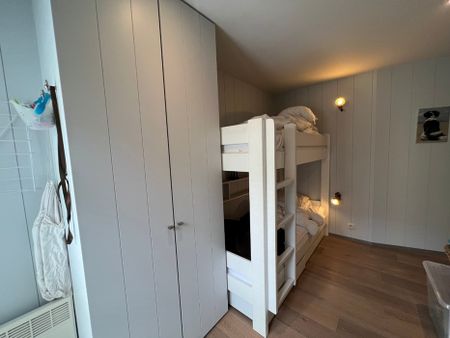 Gemeubeld appartement met zijdelings zeezicht op toplocatie aan het strand - Foto 4