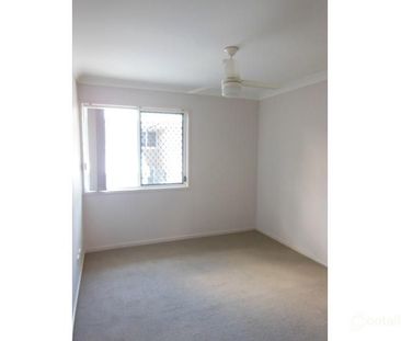 4/22 Querrin Street, Yeronga QLD 4104 - House For Rent | Domain - Photo 2