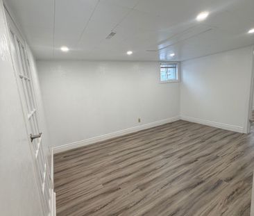 For Lease - 9 Keewatin Street, Oshawa, Ontario - Photo 5