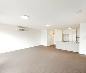 Eclipses the Rest - Photo 2