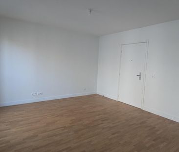 location Appartement T2 DE 41.8m² À ASNIERES - Photo 3